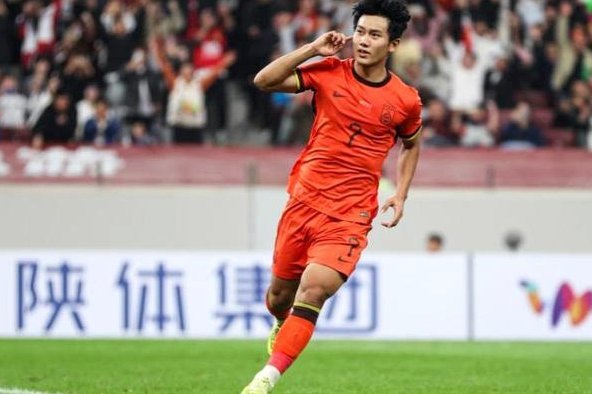 申花 vs 铜梁龙：拉唐、迪马塔对决四外援