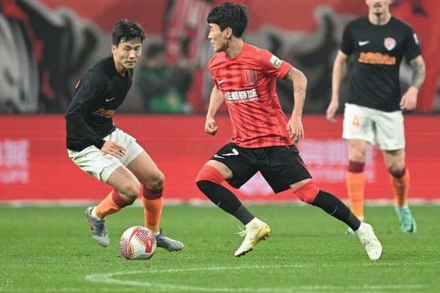 韦世豪后点推射破门，蓉城2-0河南