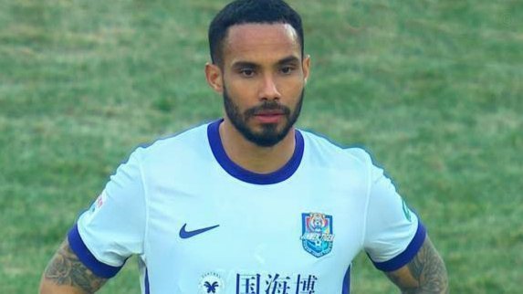 中超-基莱斯任意球破门纳萨里奥点射致胜 河南队2-1津门虎