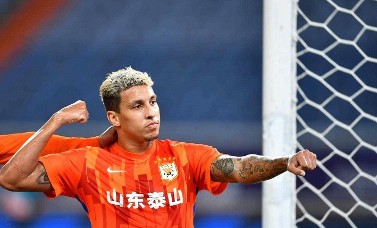 3-3遮不住泰山队史之光！克雷桑归化落地还要闯几关？