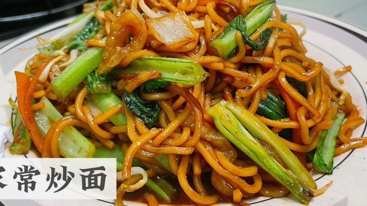 解析社交媒体上的低端炒作与尴尬现象背后的社会心理